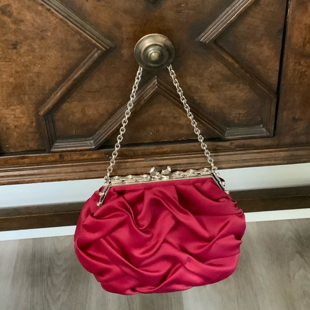 Chic Red Satin Clutch with Chain Strap